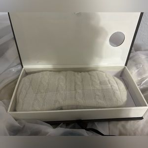 Ivory ALIEVA SPA 100% Cashmere Cable Knit Eye Sleep Mask Heatable Weighted